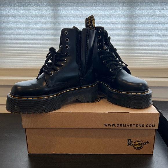 Dr. Martens Shoes - DR MARTENS Jadon Boot Smooth Leather Platforms